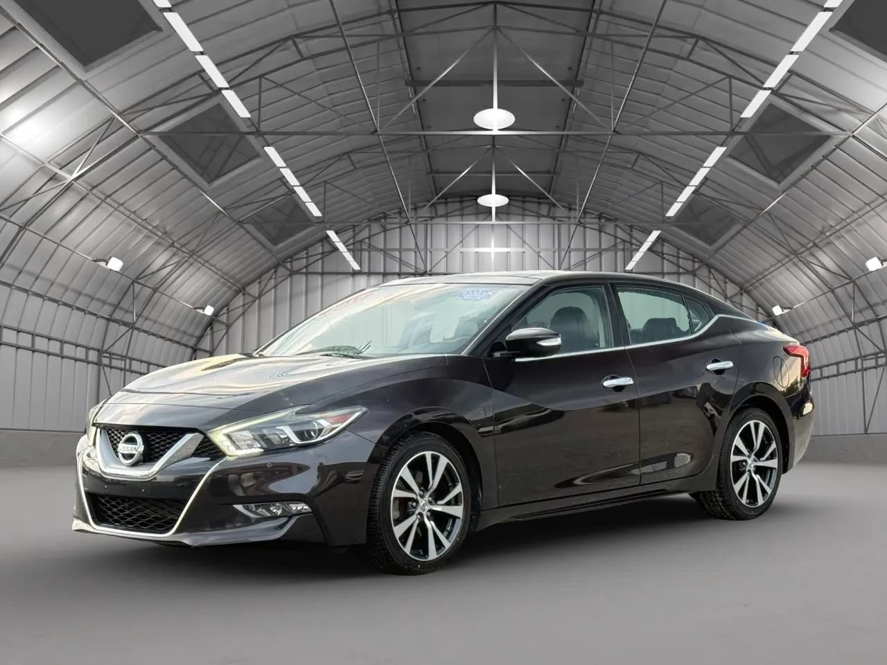 Used 2017 Nissan Maxima Platinum w/ Interior Lighting Package FWD image 3