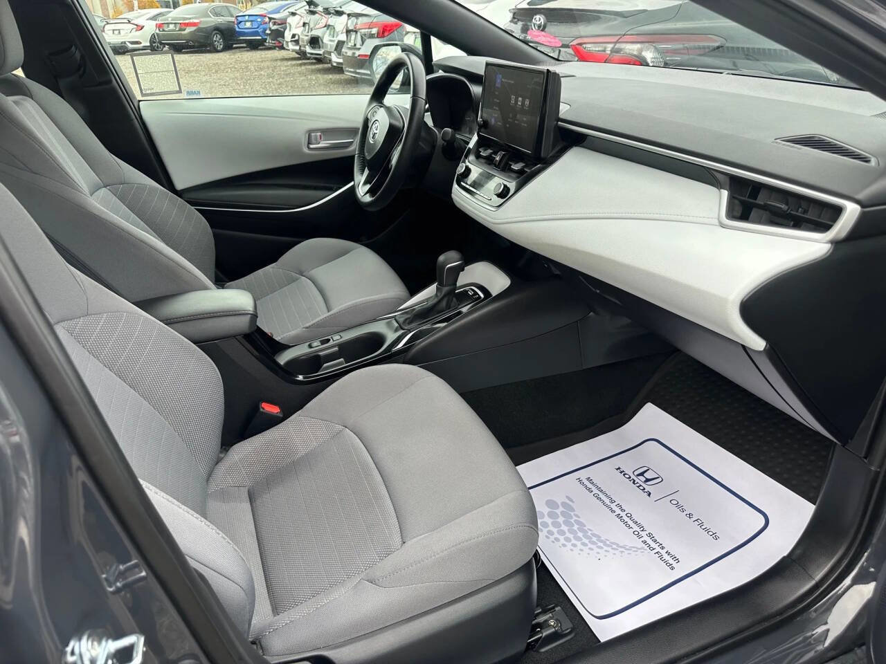 Used 2025 Toyota Corolla SE image 21