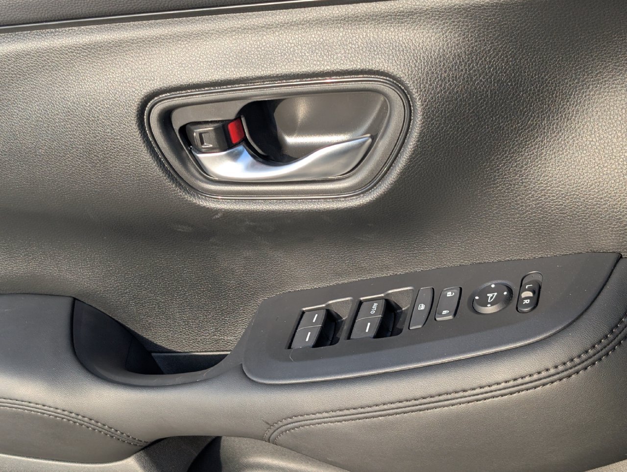 Used 2026 Honda HR-V LX image 24