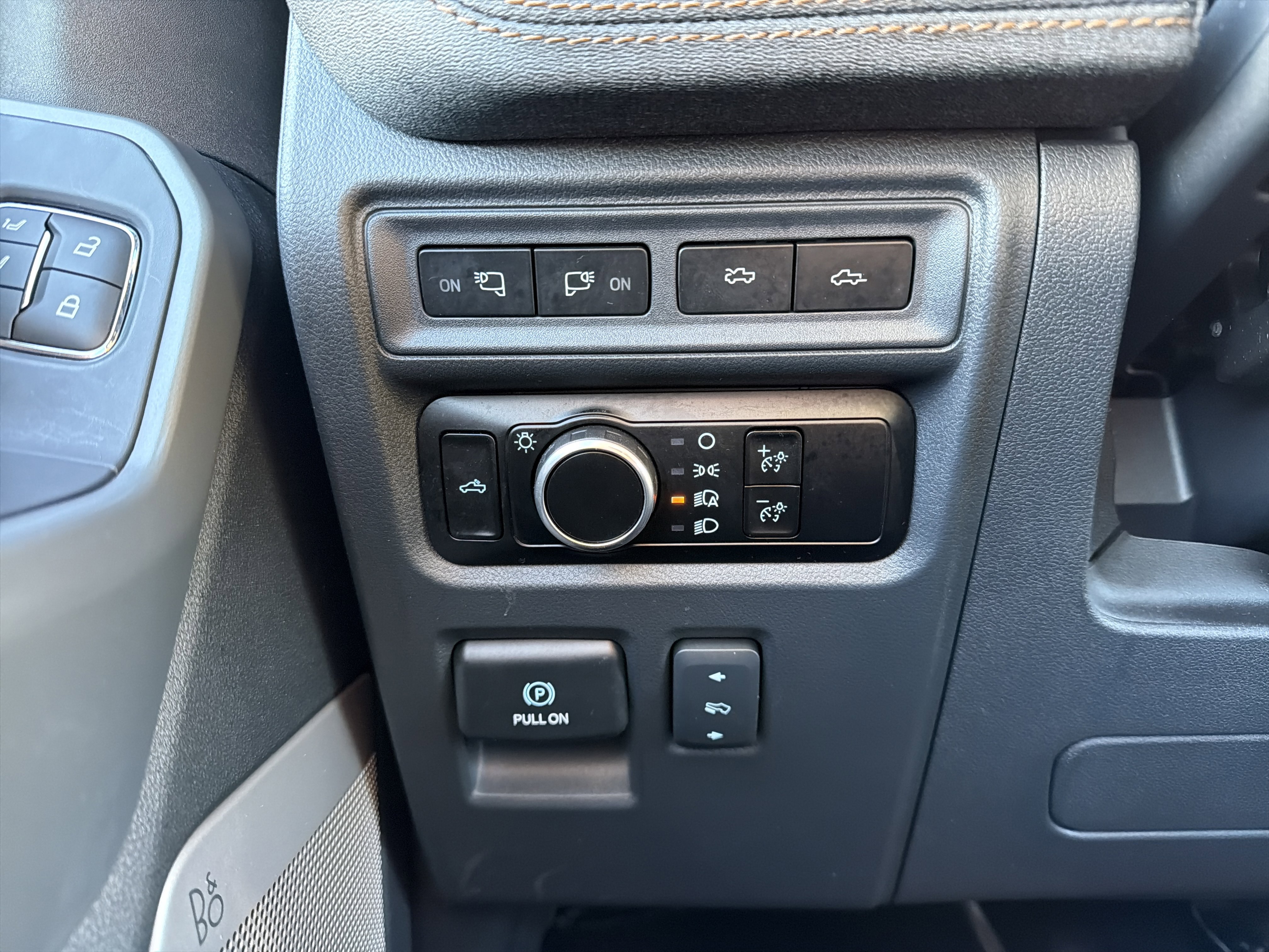 Used 2023 Ford F150 Lightning Lariat w/ Max Trailer Tow Package image 25