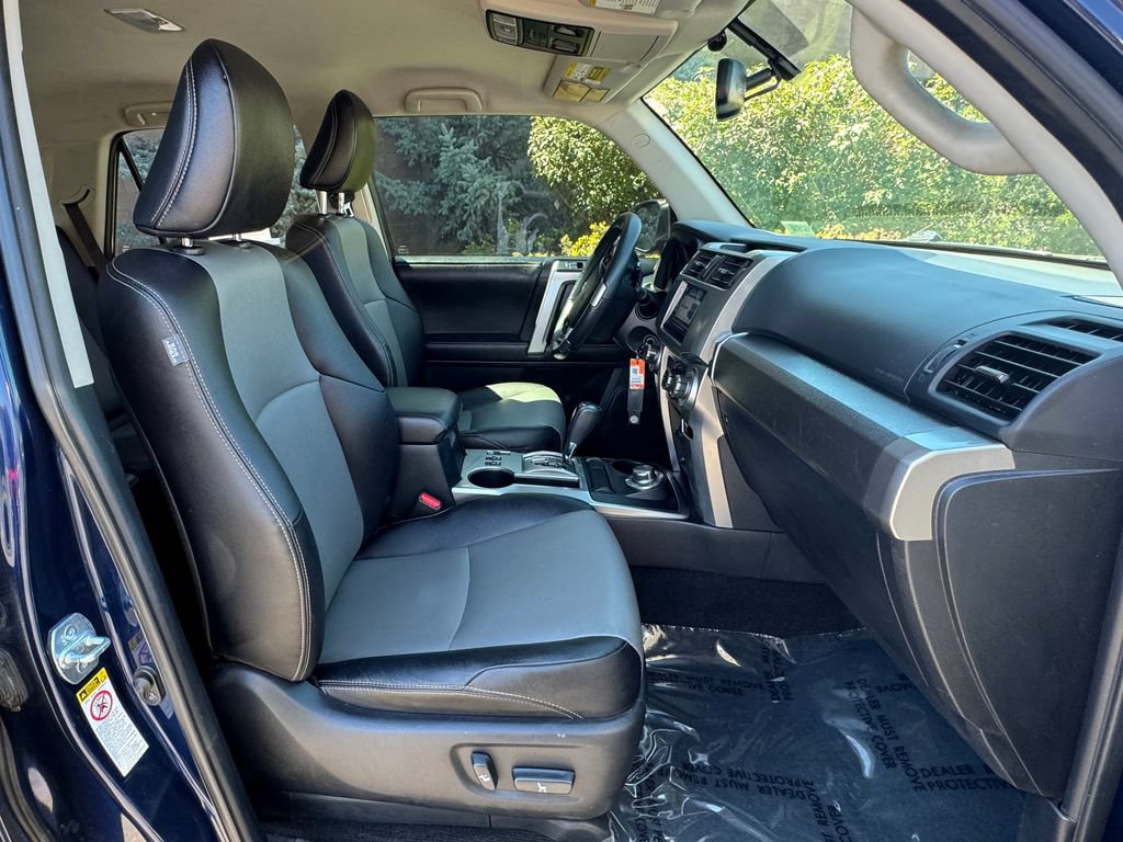 Used 2017 Toyota 4Runner SR5 Premium AWD/4WD image 35