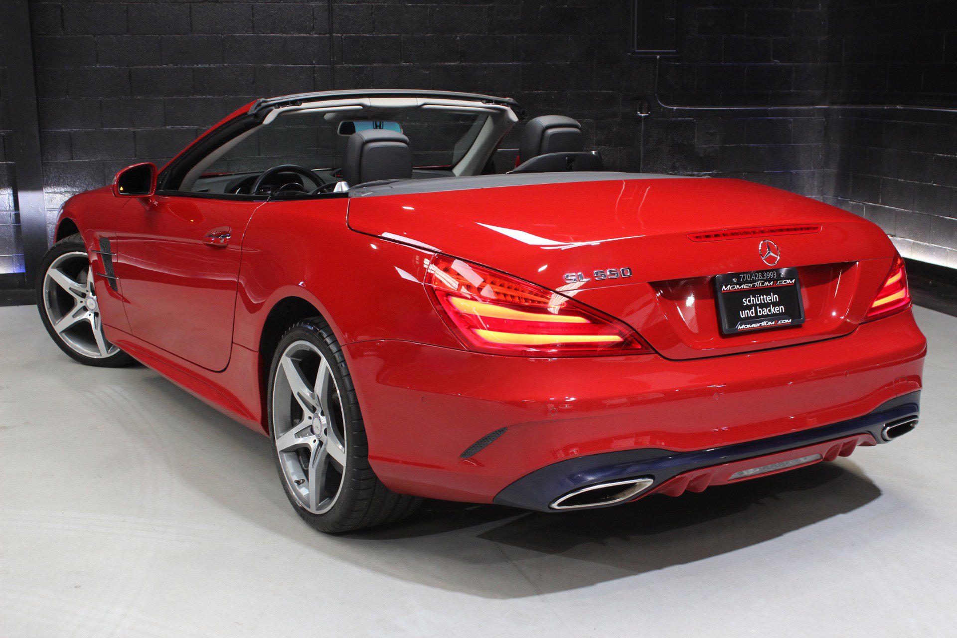 Used 2017 Mercedes-Benz SL 550 w/ Driver Assistance Package image 12