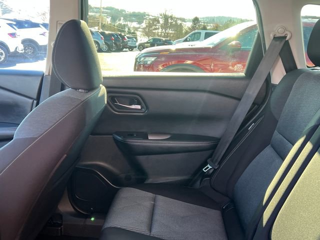 Used 2024 Nissan Rogue SV image 25