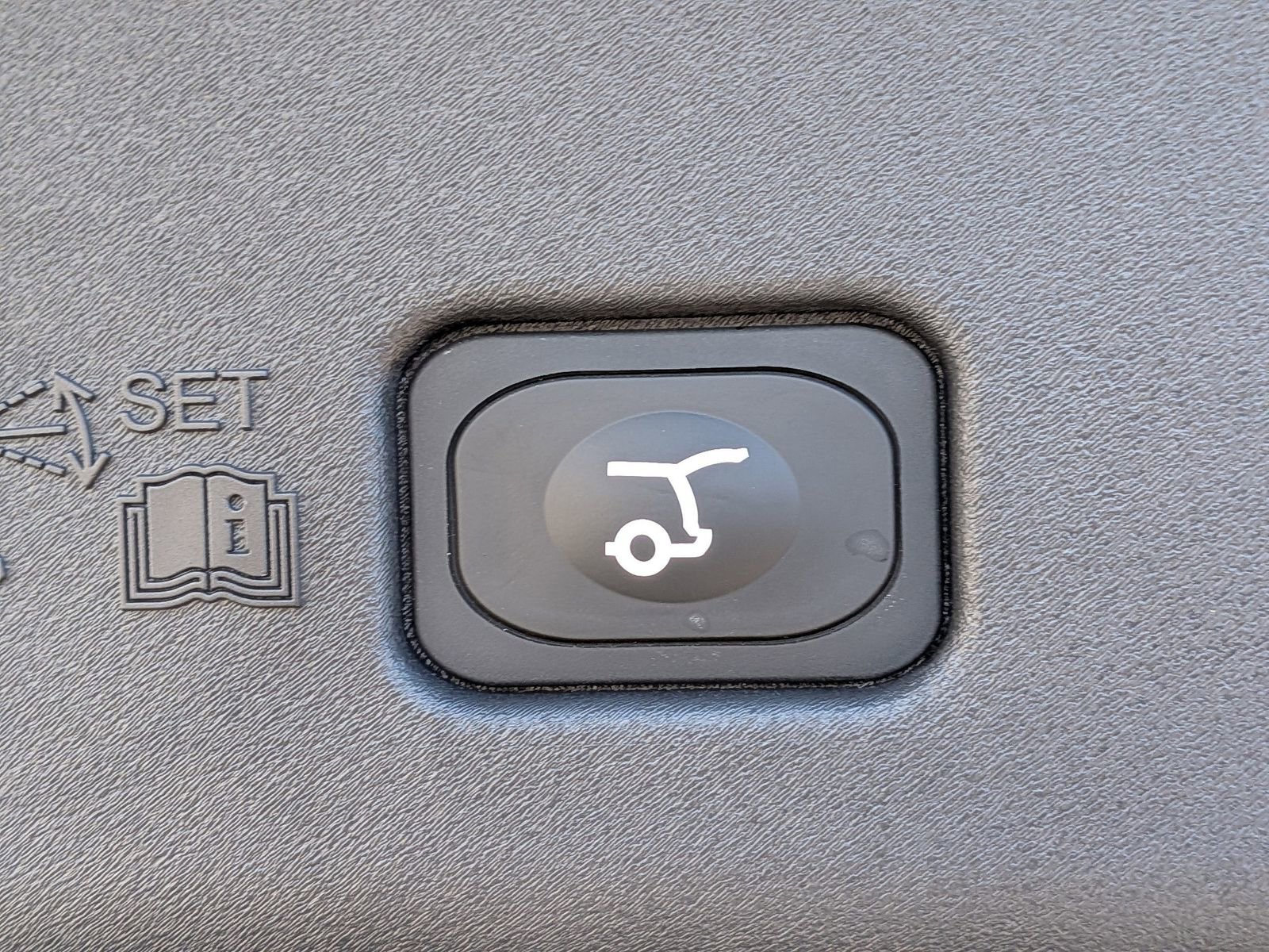 New 2026 Lincoln Nautilus Reserve w/ Jet Appearance Package image 16