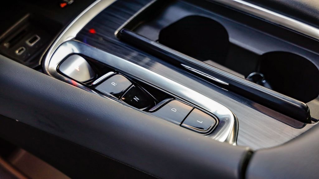 Used 2024 Buick Enclave Premium image 24