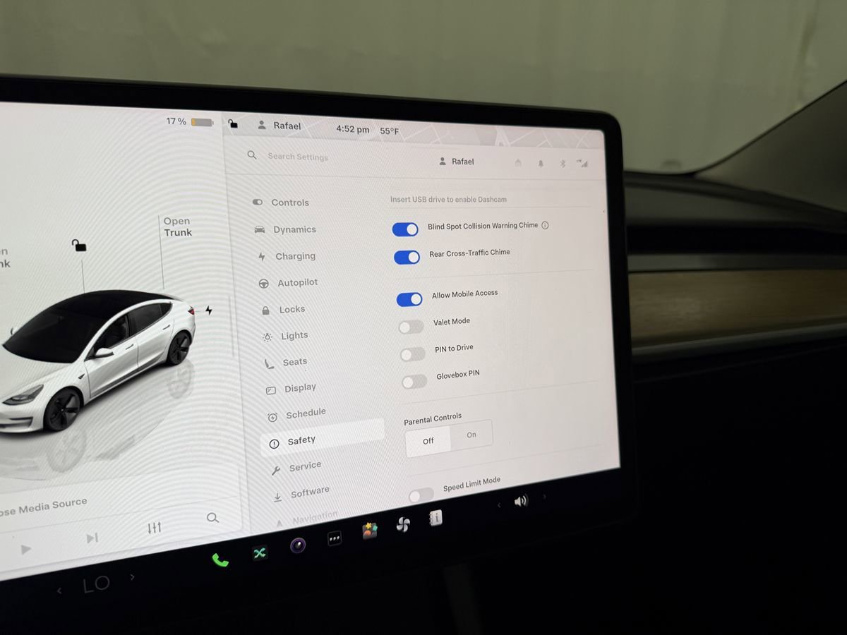 Used 2023 Tesla Model 3 Standard Range RWD image 15