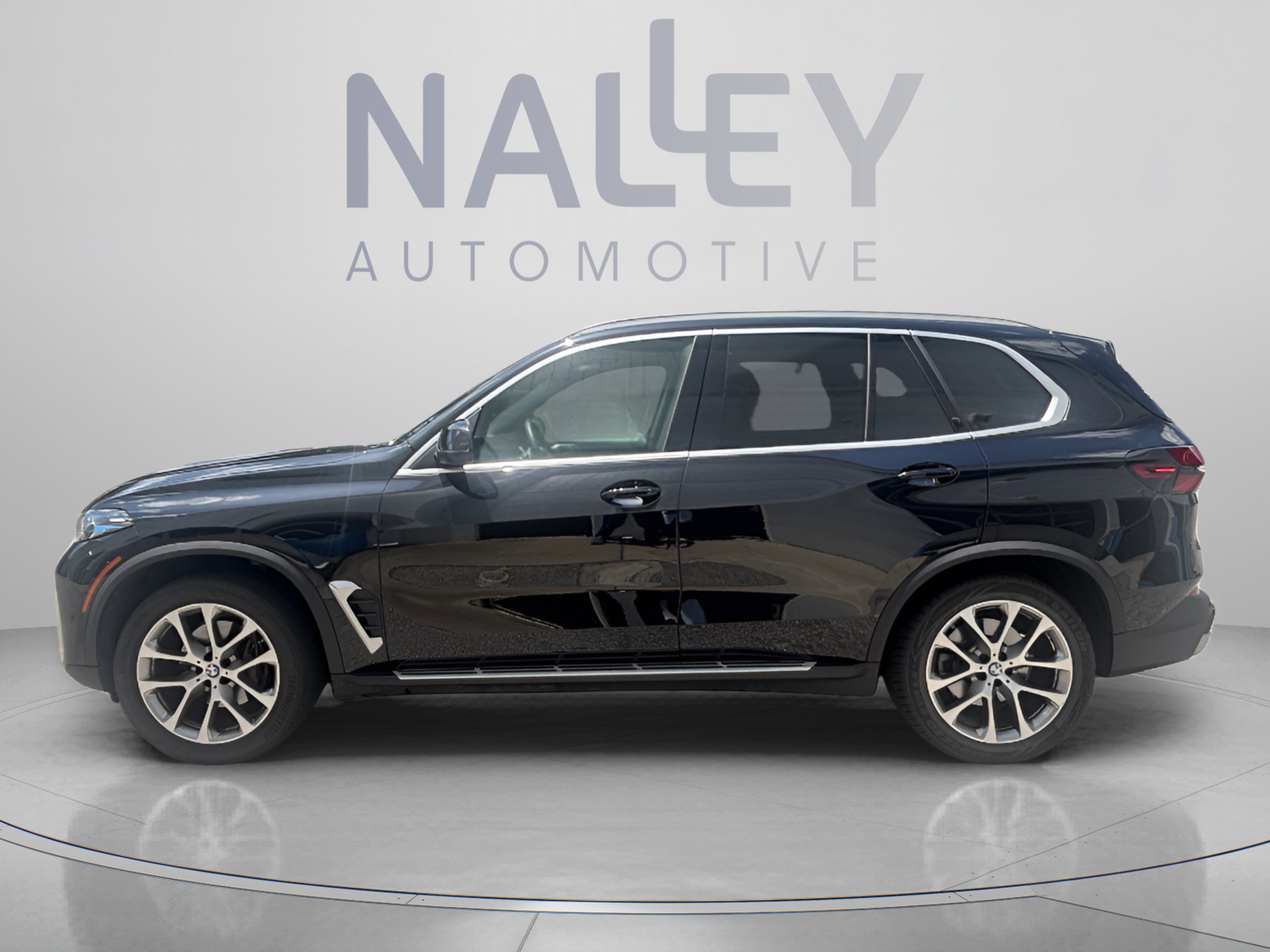Certified 2025 BMW X5 xDrive40i AWD/4WD image 2