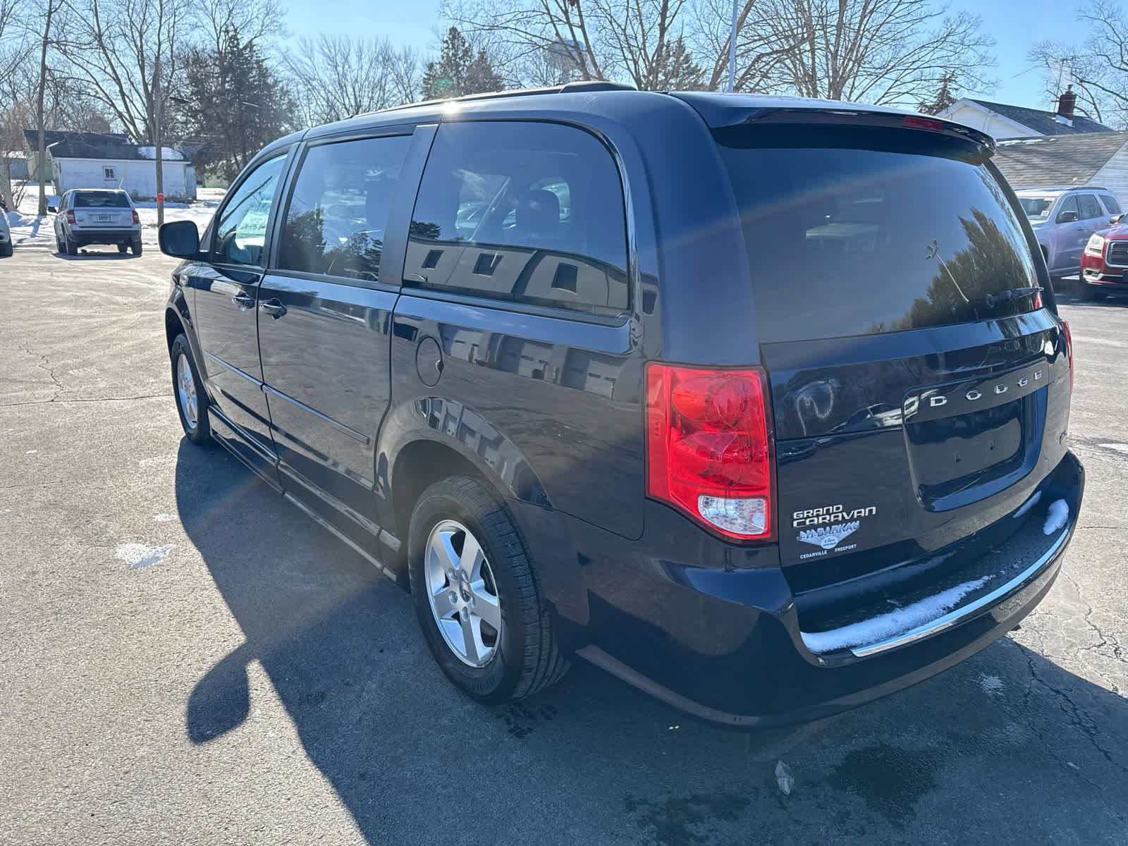 Used 2012 Dodge Grand Caravan SXT image 5