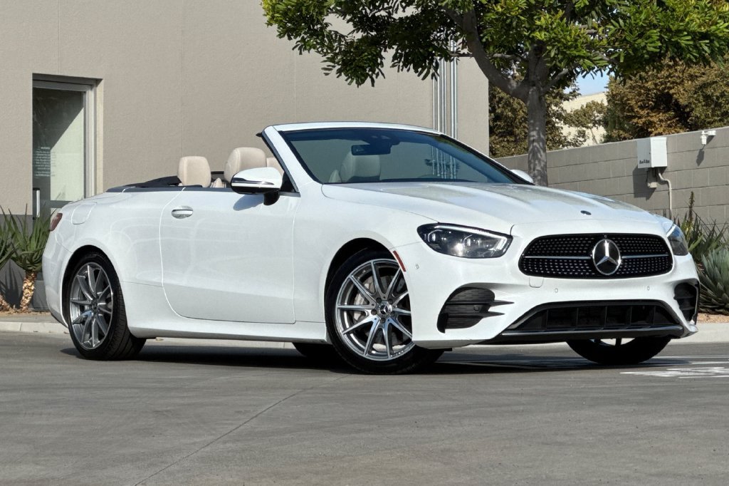 Used 2023 Mercedes-Benz E 450 Cabriolet image 2