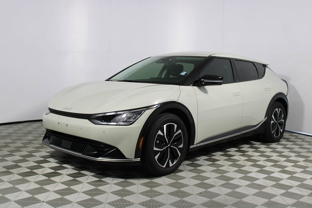 Used 2024 Kia EV6 Wind RWD image 27