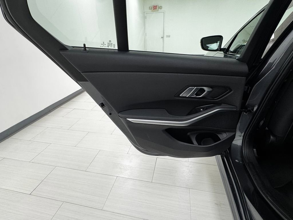 Used 2020 BMW M340i image 11