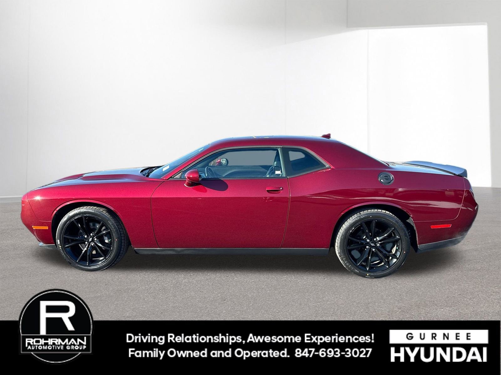 Used 2018 Dodge Challenger SXT Plus image 6