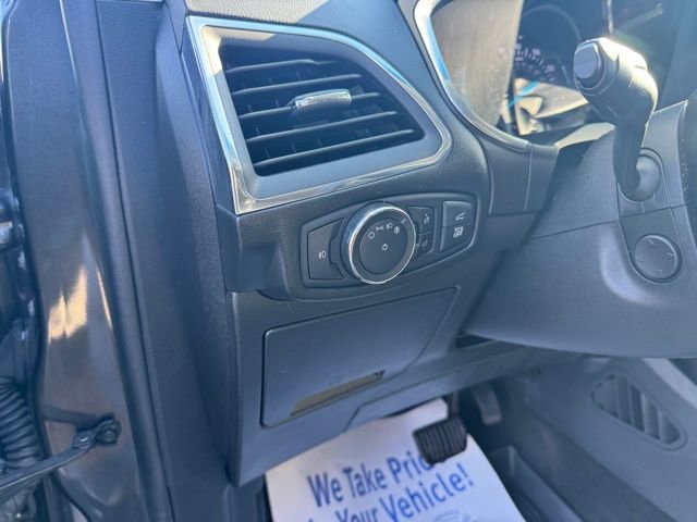 Used 2020 Ford Edge Titanium image 8