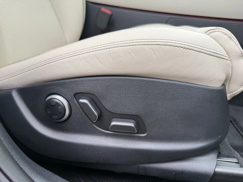 Certified 2026 Genesis GV70 2.5T Advanced AWD/4WD image 18