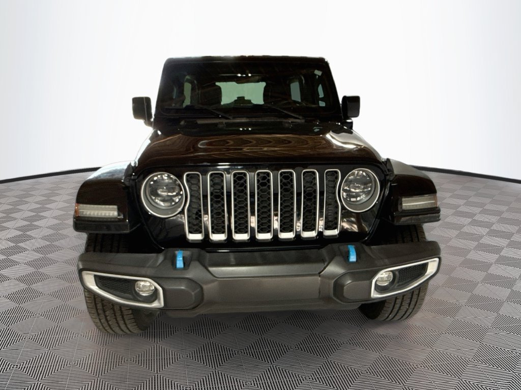 Used 2023 Jeep Wrangler Unlimited Sahara w/ Cold Weather Group AWD/4WD image 2