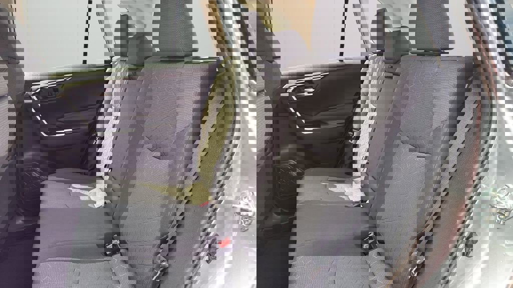 Used 2021 Toyota RAV4 XLE w/ Carpet Mat Package (TMS) AWD/4WD image 33