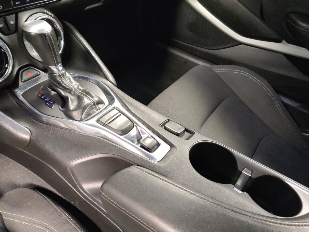 Used 2020 Chevrolet Camaro LT RWD image 26