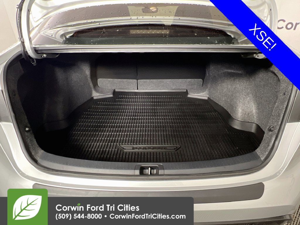 Used 2025 Toyota Corolla XSE FWD image 14
