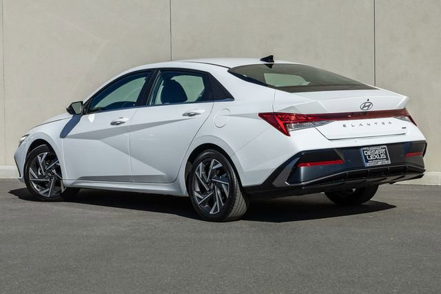 Used 2024 Hyundai Elantra Limited image 3