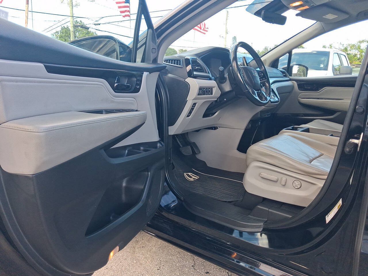 Used 2019 Honda Odyssey Elite image 16