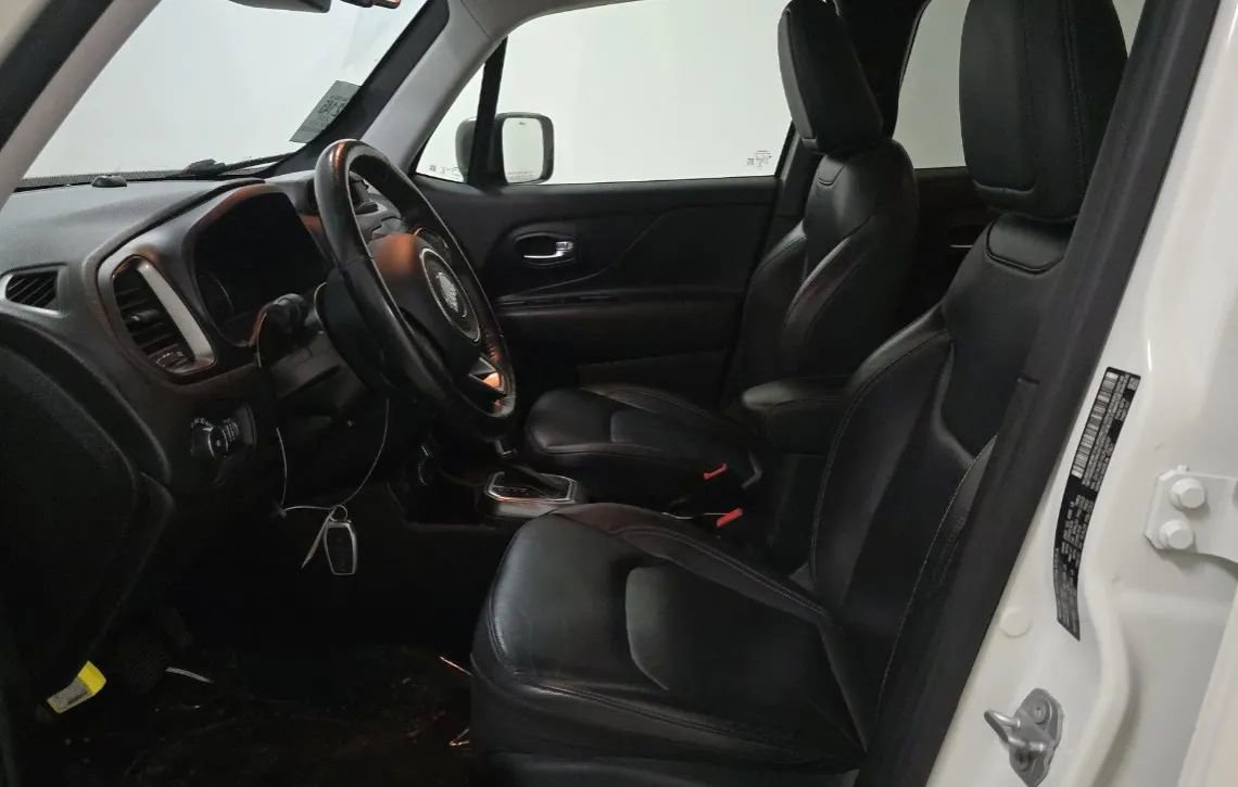 Used 2020 Jeep Renegade Limited image 5