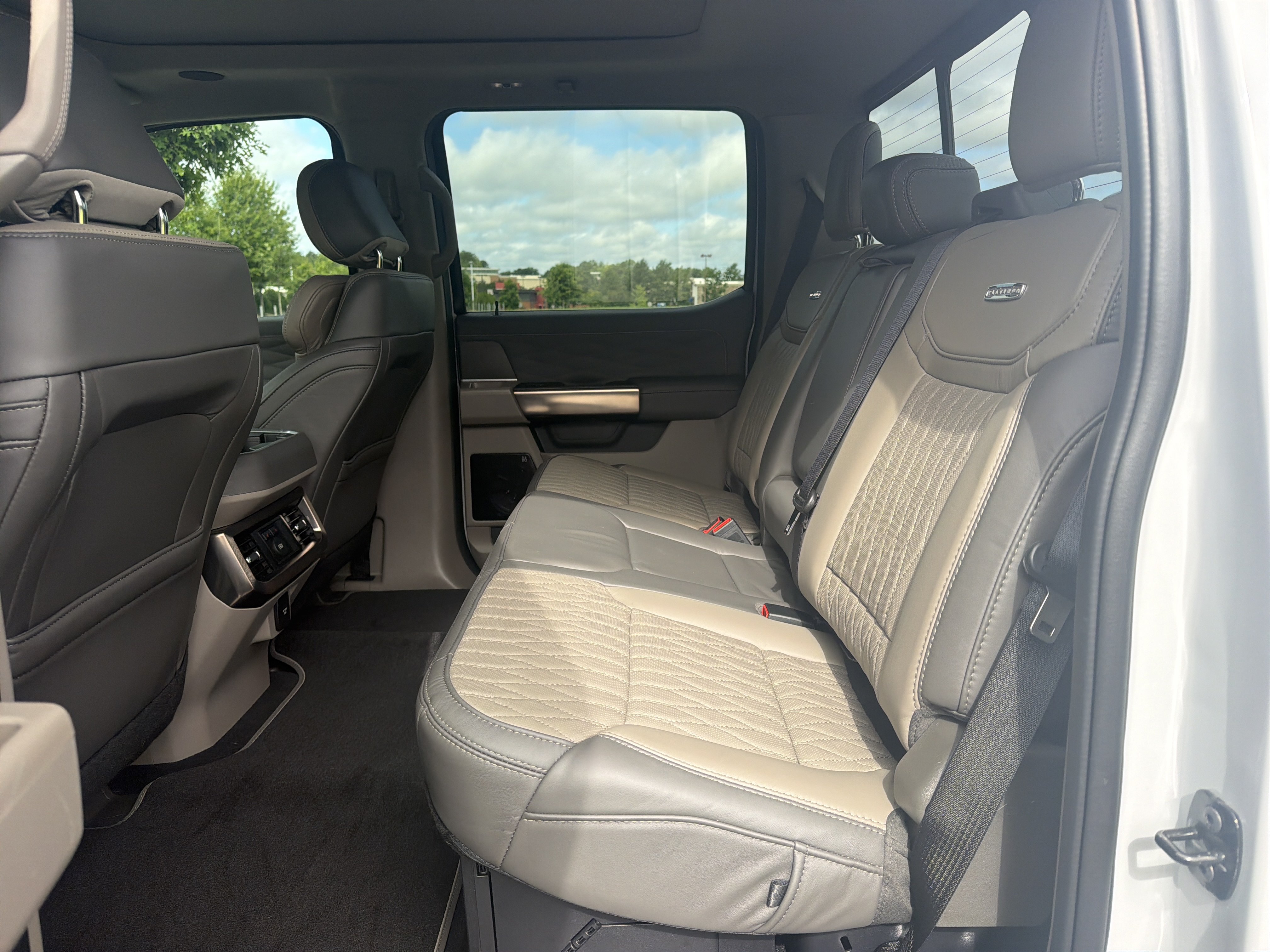 Used 2026 Ford F350 Platinum w/ Platinum Plus Package AWD/4WD image 26