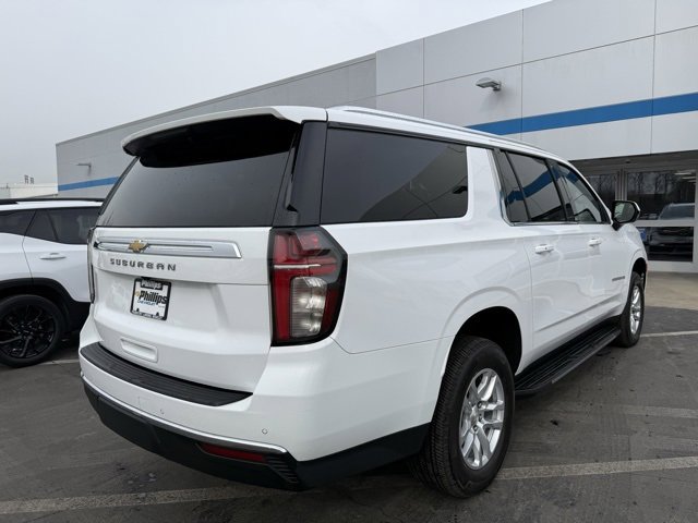 Used 2023 Chevrolet Suburban LS image 9