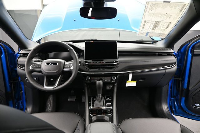 New 2026 Jeep Compass Limited w/ Sun, Sound & Navigation Group AWD/4WD image 23