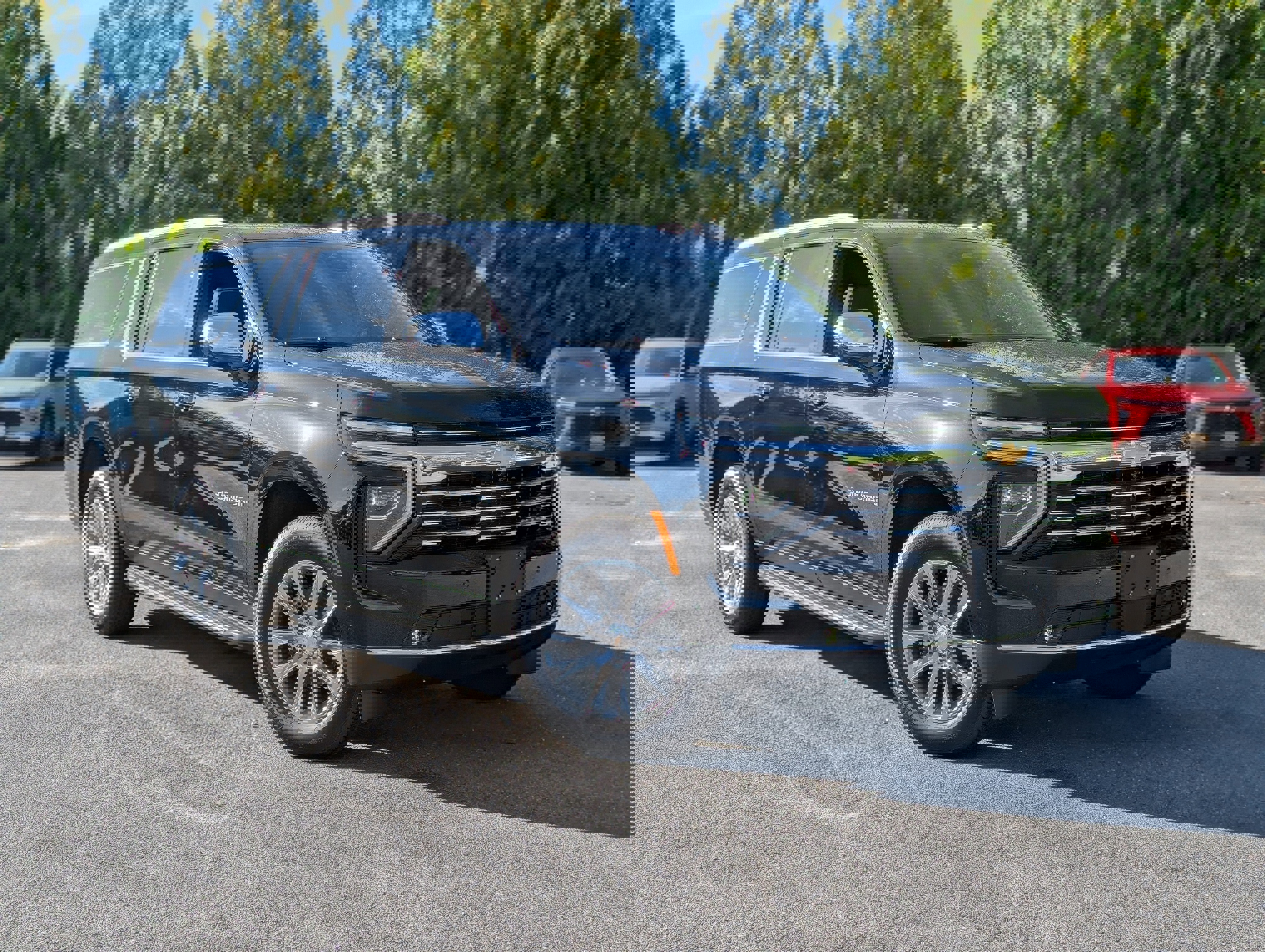 New 2025 Chevrolet Suburban Premier image 1