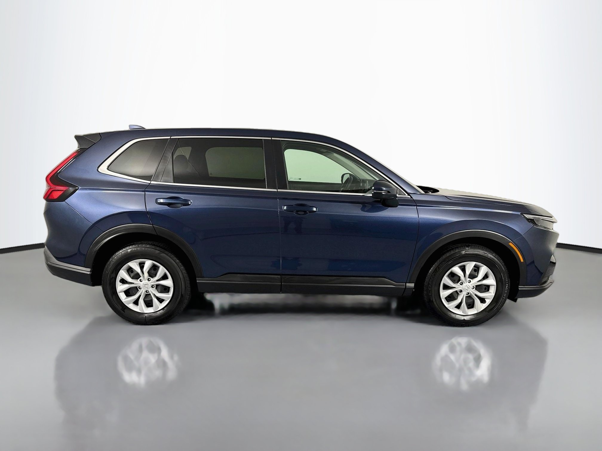 Certified 2025 Honda CR-V LX image 4