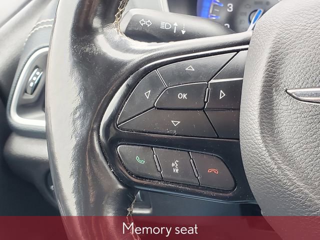 Used 2021 Chrysler Pacifica Touring-L w/ S Appearance Package image 23