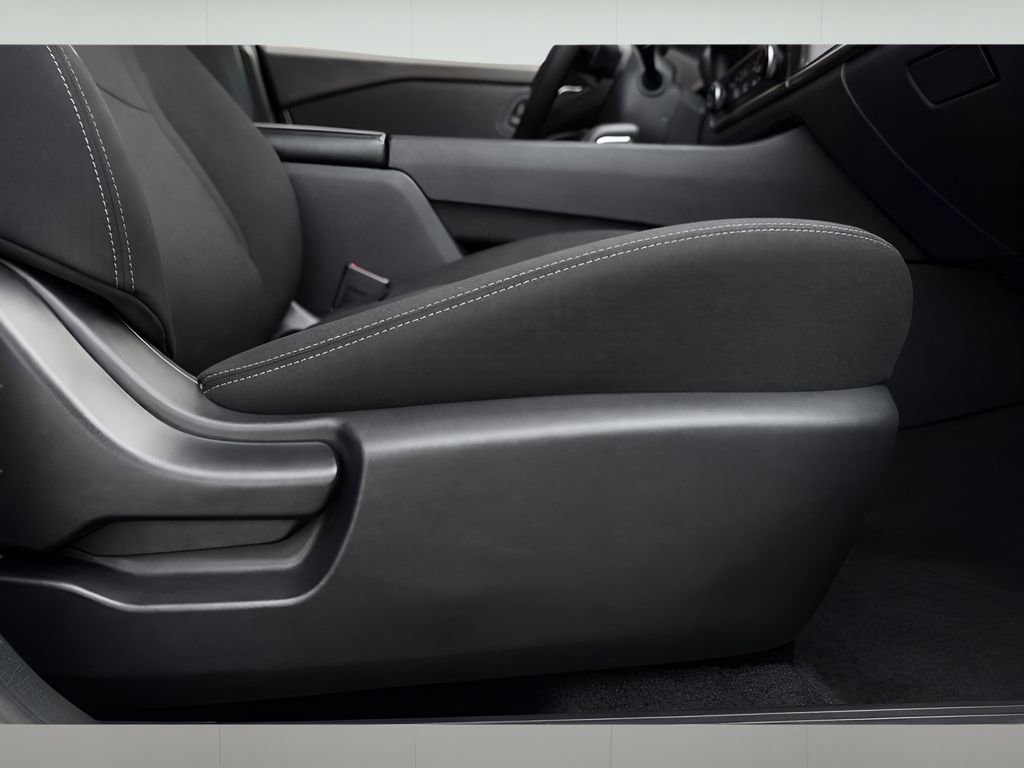 Used 2023 Nissan Rogue S image 27