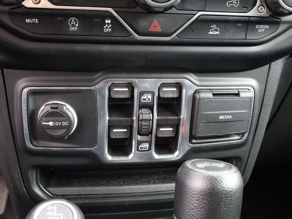 Used 2023 Jeep Wrangler Sport S image 26