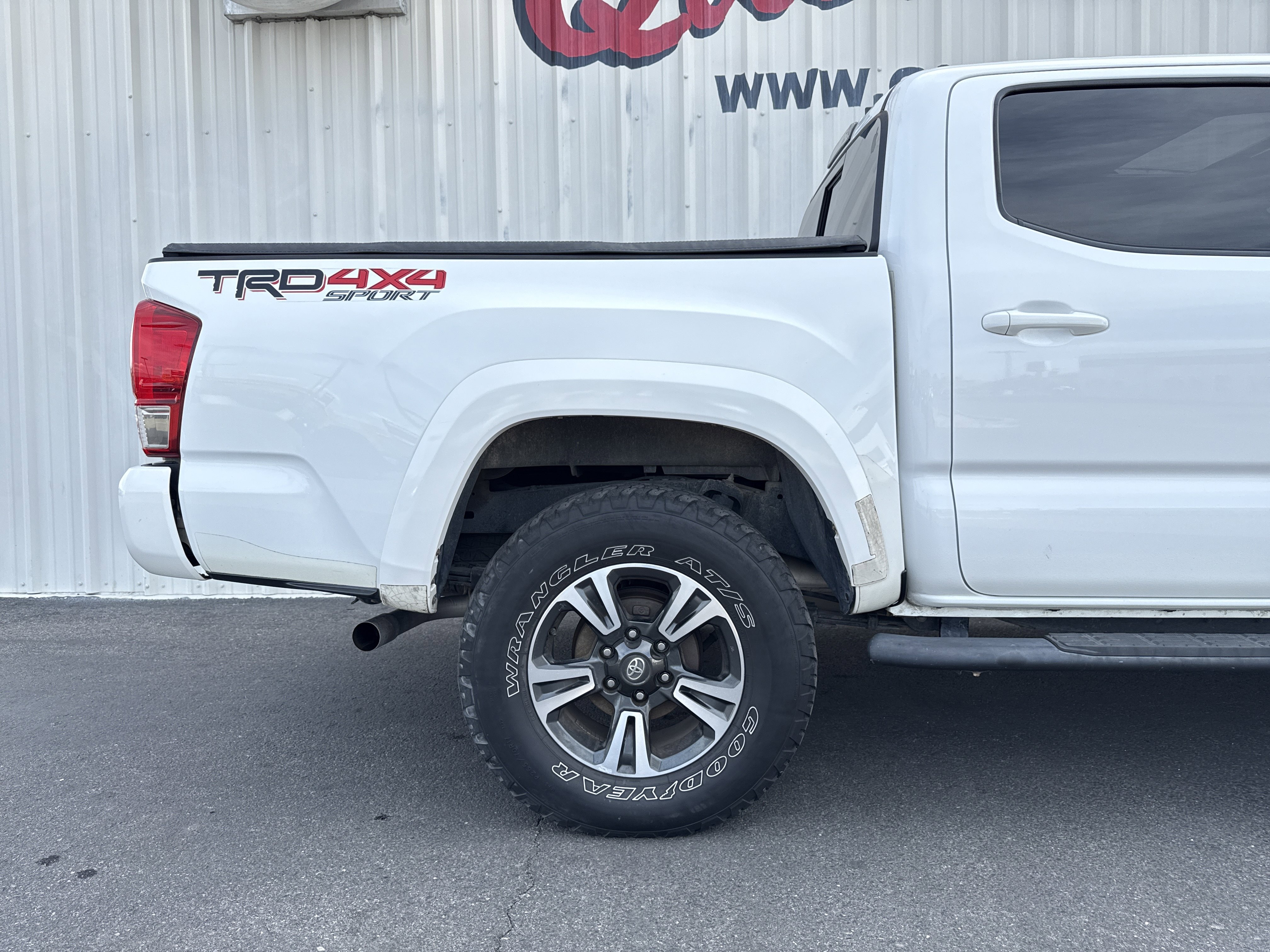 Used 2017 Toyota Tacoma TRD Sport w/ Premium & Technology Package image 29