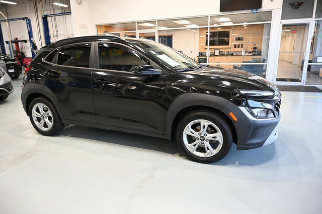 Used 2022 Hyundai Kona SEL w/ Cargo Package image 4