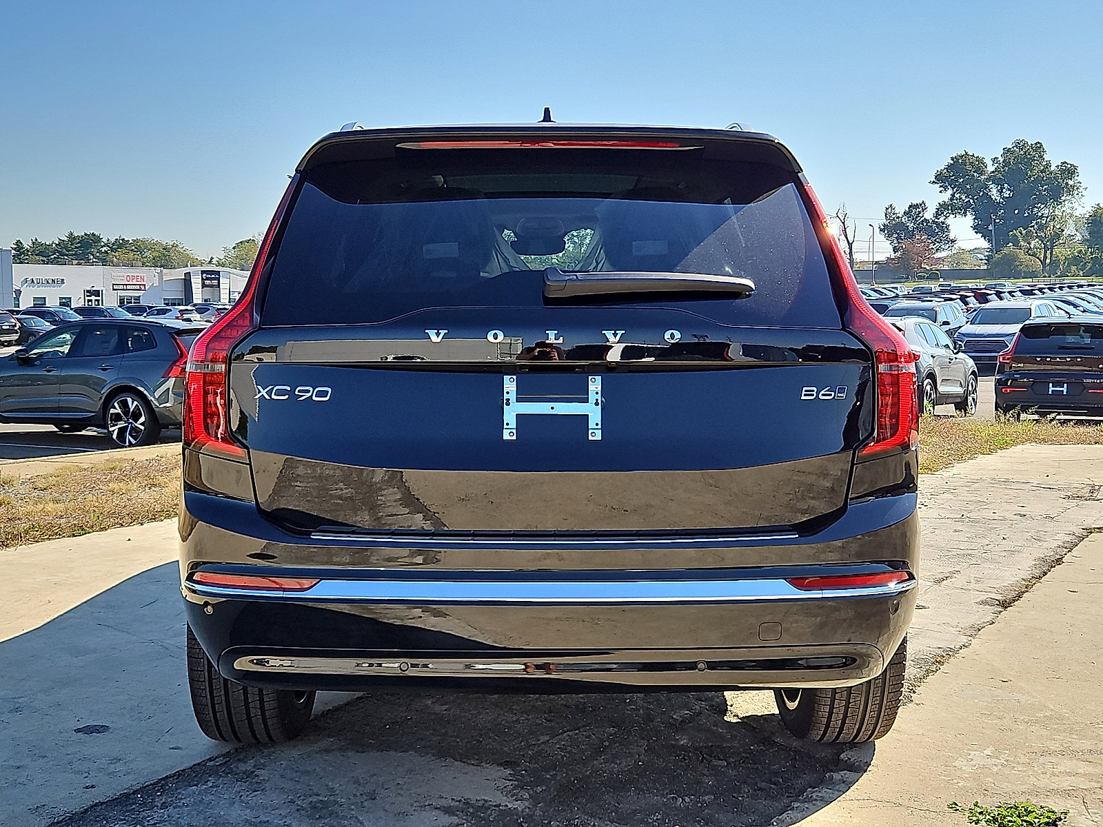 New 2026 Volvo XC90 B6 Plus w/ Protection Package Premier image 5