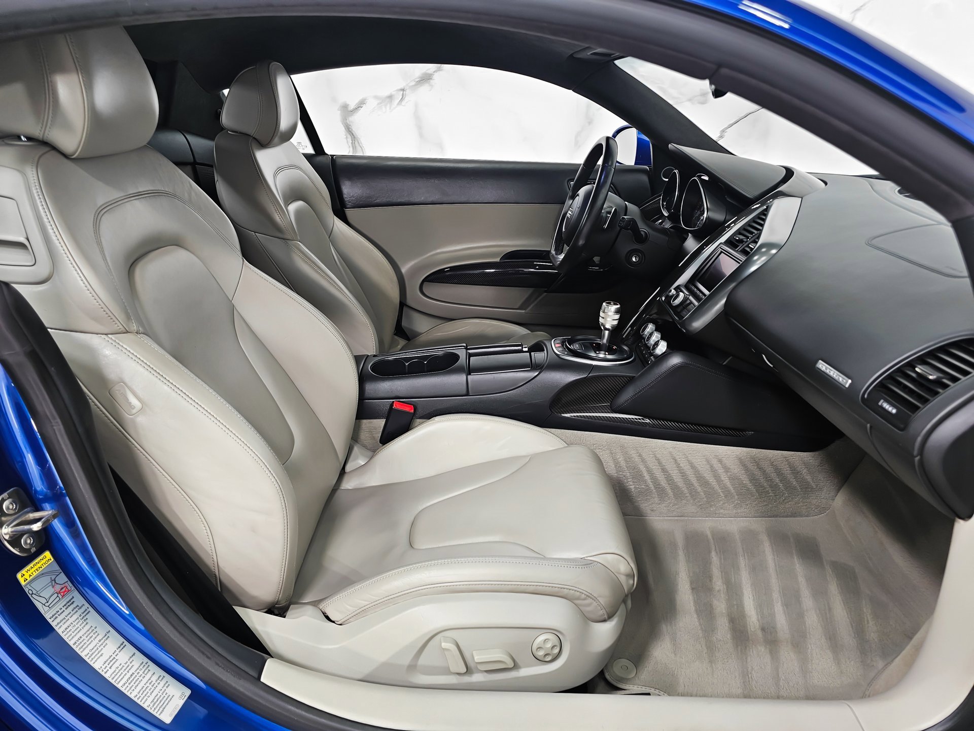 Used 2010 Audi R8 V10 image 2