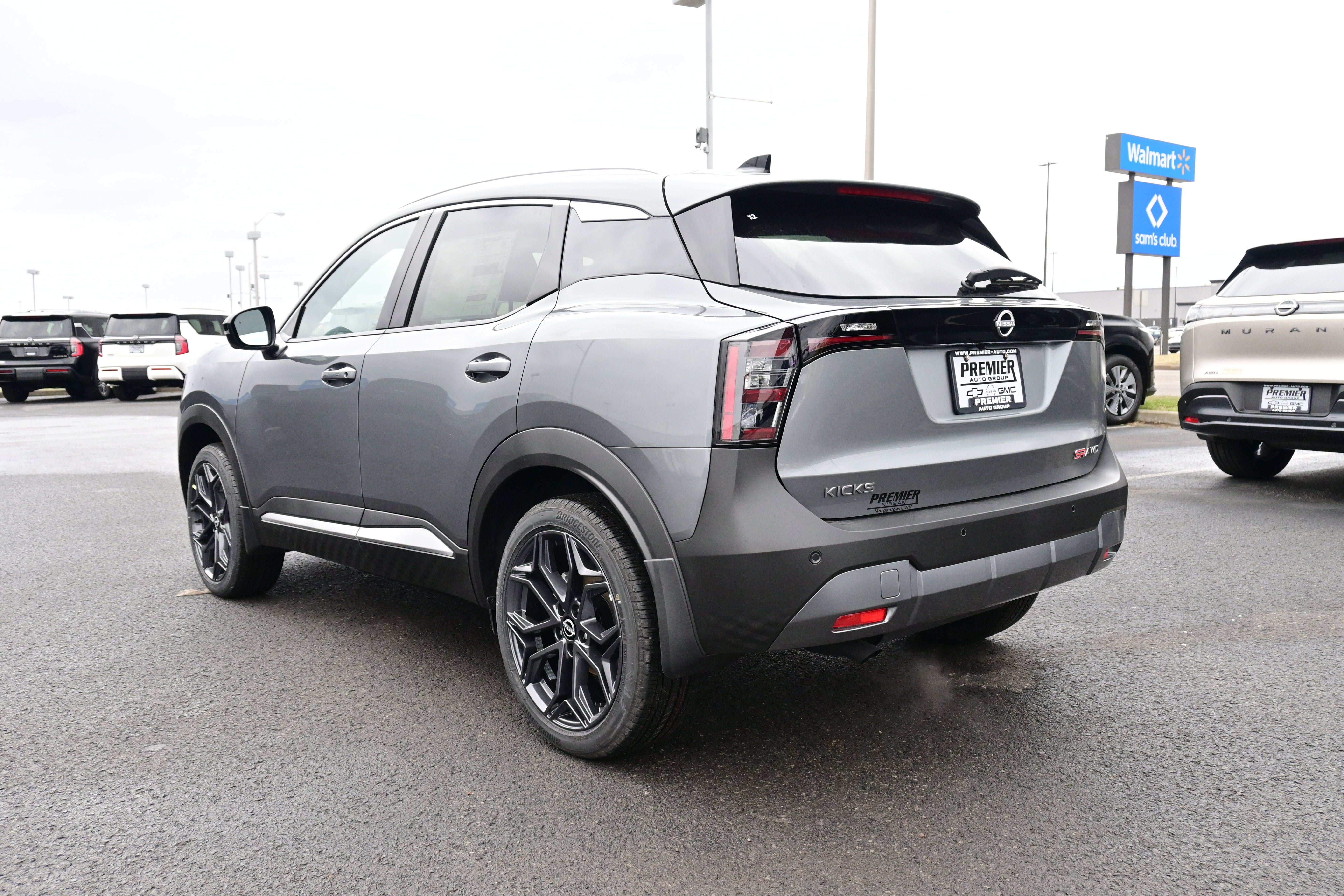 New 2026 Nissan Kicks SR w/ SR Premium Package AWD/4WD image 6