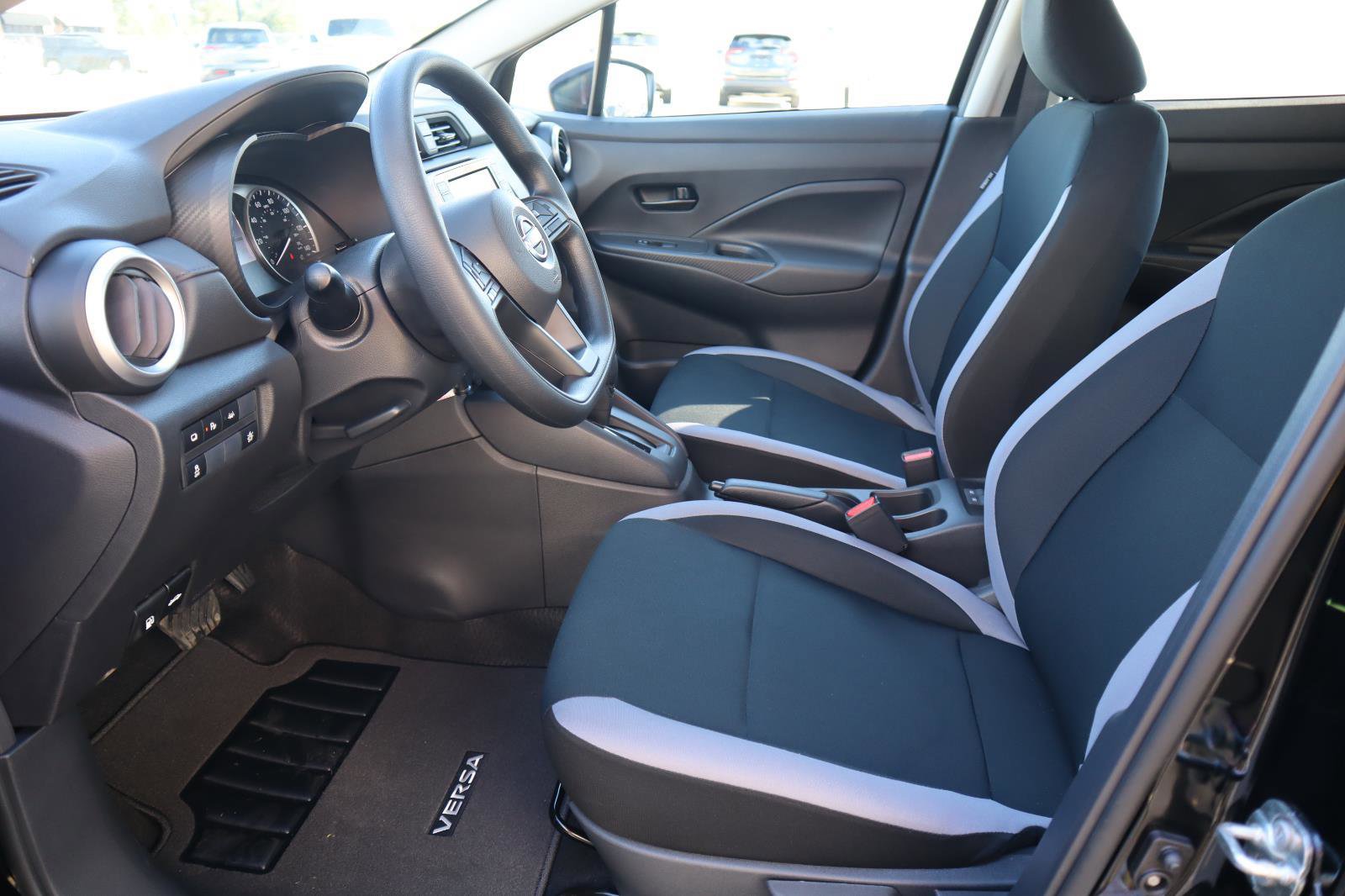 Used 2025 Nissan Versa S w/ Trunk Package image 13