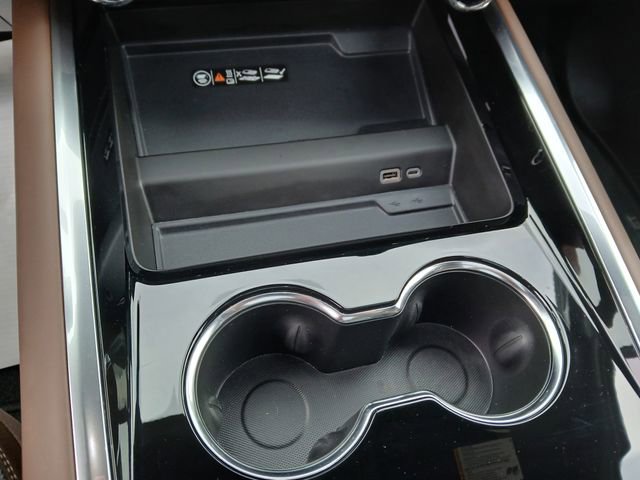 Certified 2025 Chevrolet Suburban High Country w/ Sun And Tow Package image 32