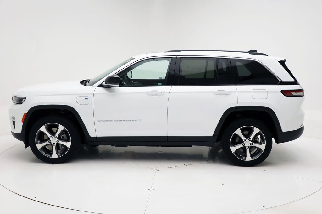 Used 2023 Jeep Grand Cherokee 4WD 4xe image 5