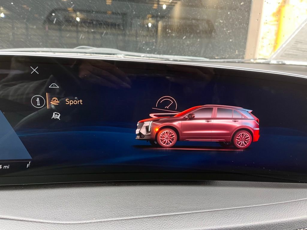 Used 2024 Cadillac XT4 Premium Luxury image 34