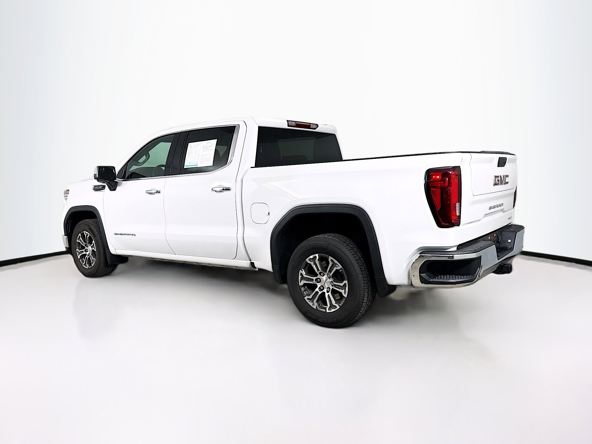 Used 2025 GMC Sierra 1500 SLT image 30