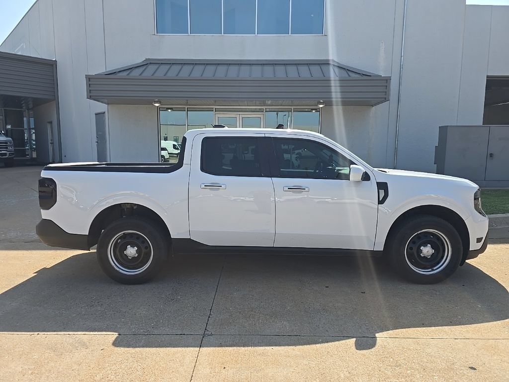 Used 2025 Ford Maverick XL FWD image 2
