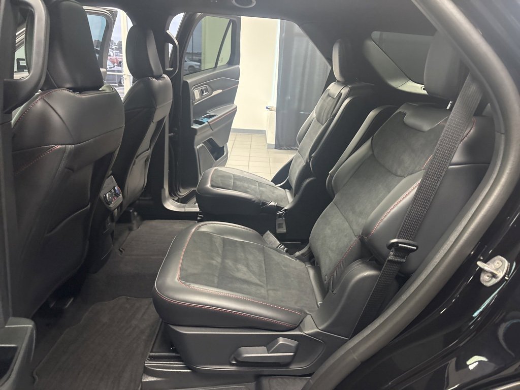 Used 2025 Ford Explorer ST w/ Sun And Sound Package image 30