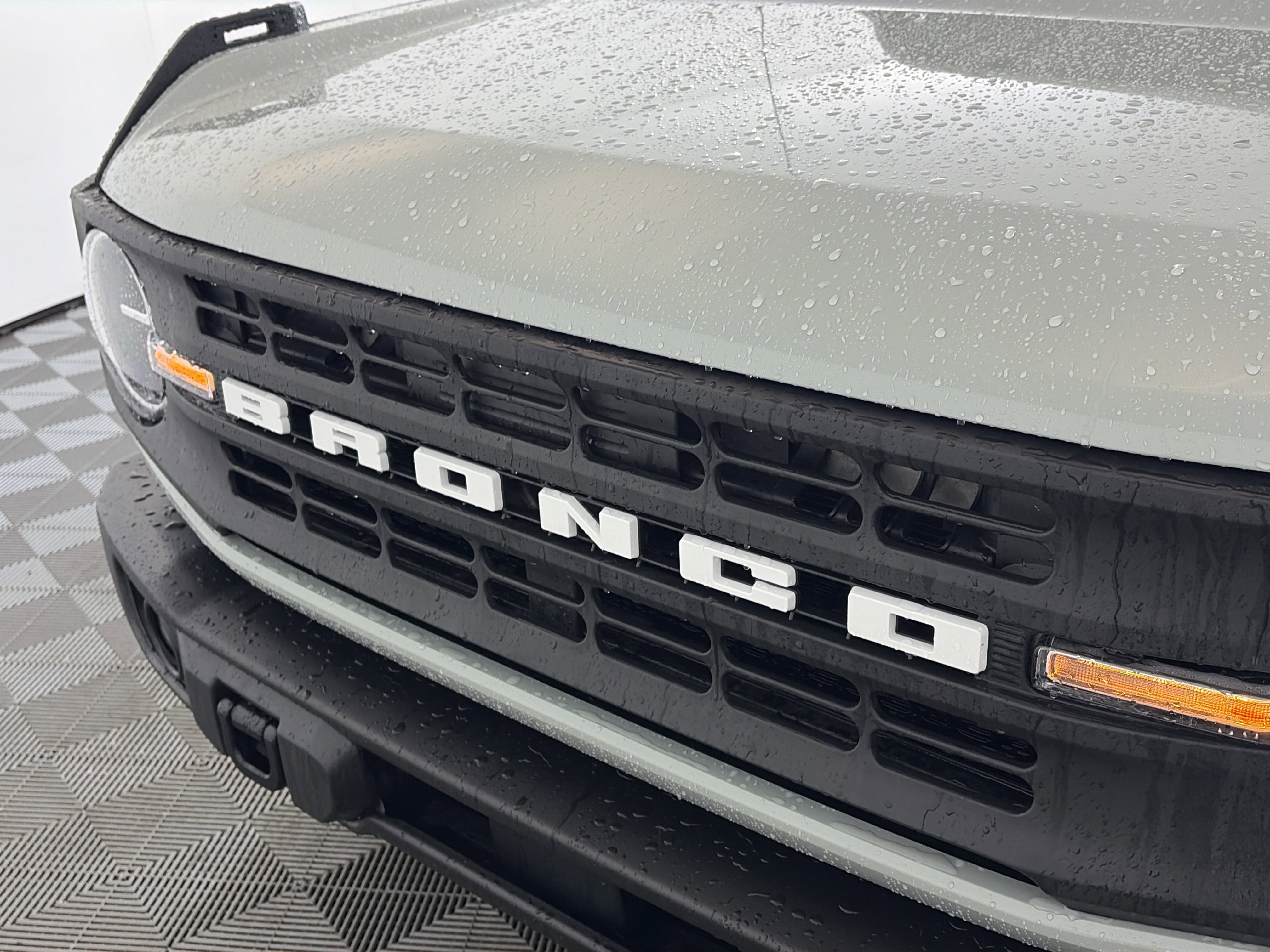 Used 2023 Ford Bronco Black Diamond image 15