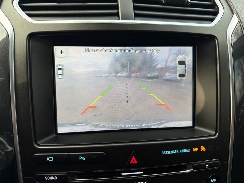 Used 2017 Ford Explorer Limited image 19