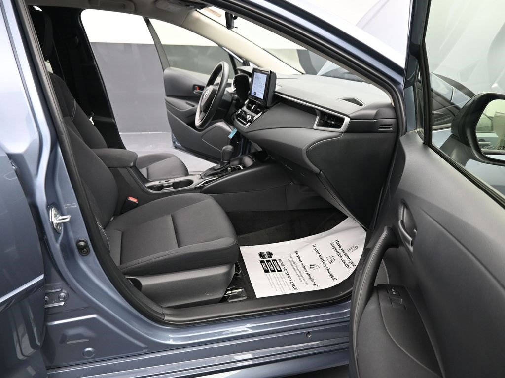 Used 2023 Toyota Corolla LE image 24