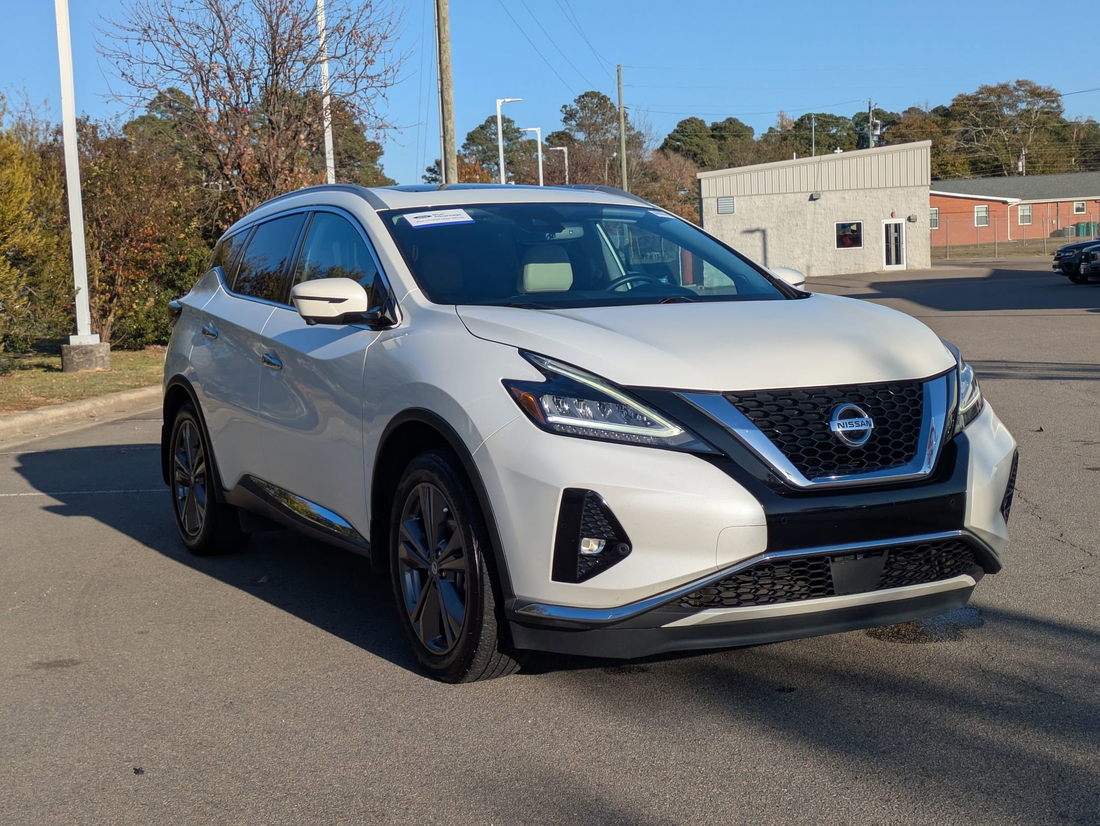 Used 2020 Nissan Murano Platinum image 2