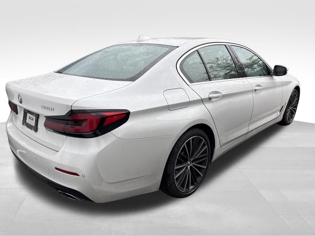 Certified 2023 BMW 530i xDrive w/ Premium Package AWD/4WD image 4